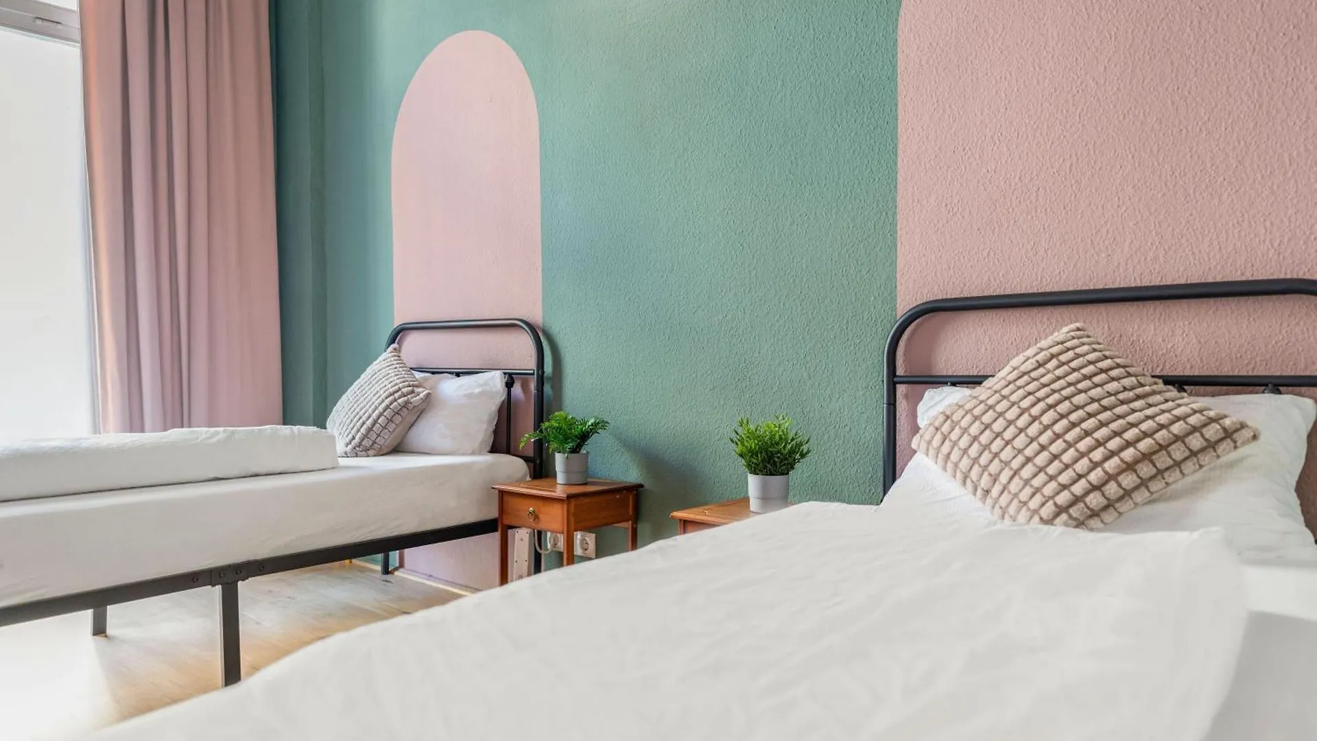 Grosse Wohnung Schoene Wohnung In Friedrichshain- Samaritakiez Berlin Daire